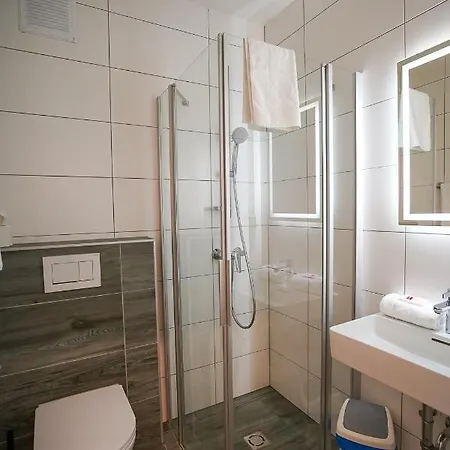 Sportpark Warmbad-villach Oda ve Kahvaltı Villach