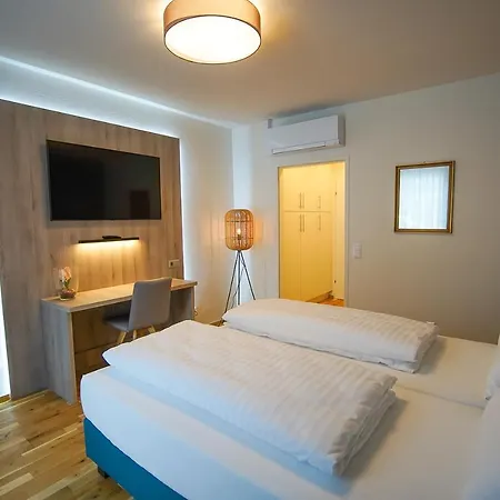 Sportpark Warmbad-villach Oda ve Kahvaltı 3*